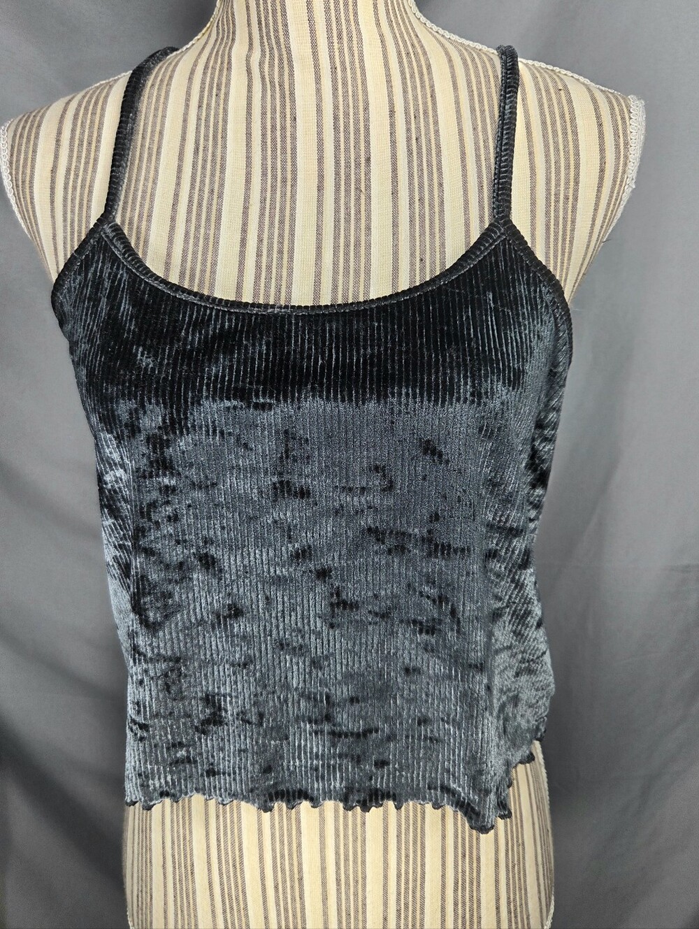 Colsie 2-PC Black Ribbed Crushed Velvet Cami & Sleep Shorts Set Size Medium